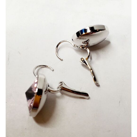 NWT! Swarovski Element earrings Light Purple. Wedding. Party. New years Work - Picture 3 of 5